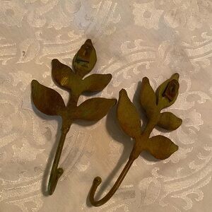 Rustic Leaf Wall Hooks